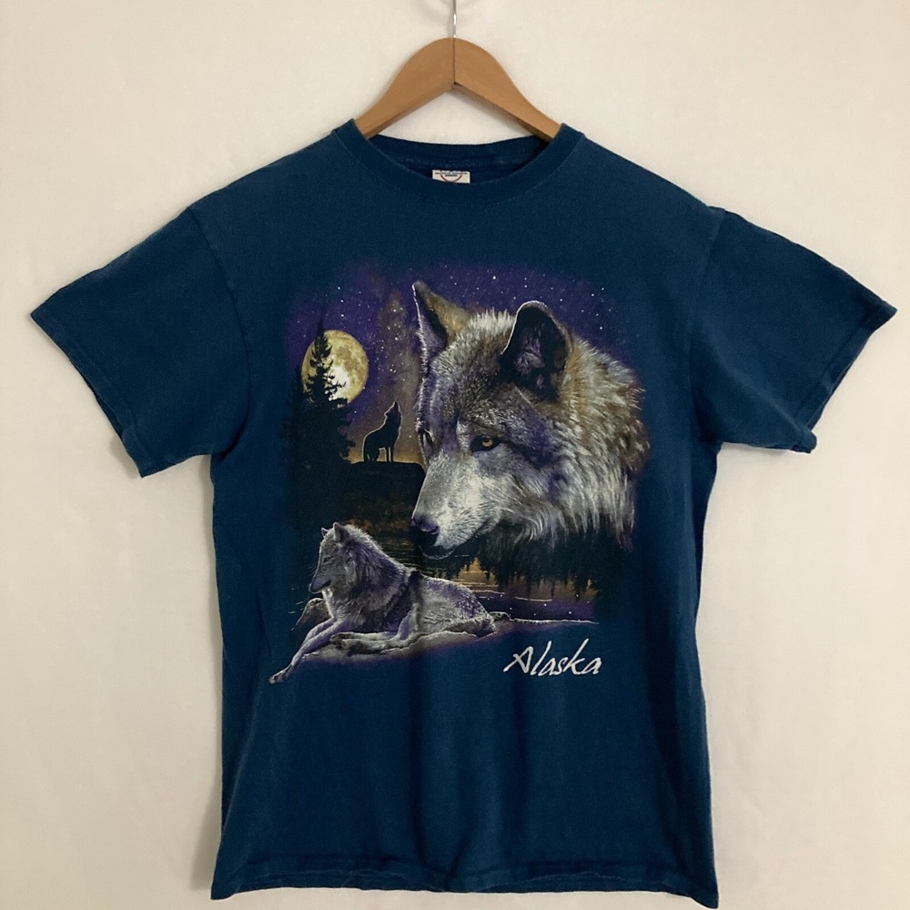 Vtg Alaska Shirt Adult Size M Short Sleeve Wolf Forest Moon Howl Nature Tee